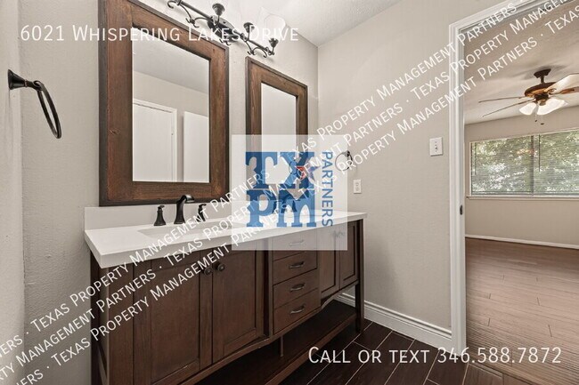 Building Photo - 6021 Whispering Lakes Dr