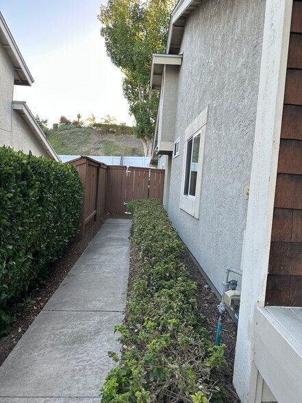 Building Photo - 2604 Pennington Ln