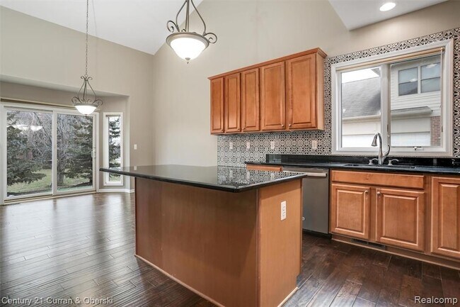 Building Photo - 41656 Steinbeck Glen