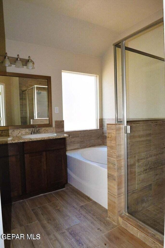Building Photo - 293 Glenlivet Way