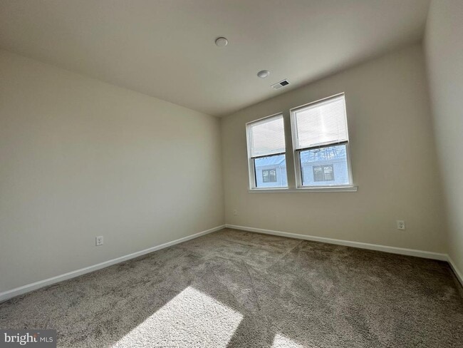 Building Photo - 807 Shay Ct