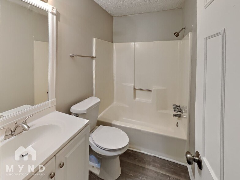 Building Photo - 4395 Coopers Creek Dr SE