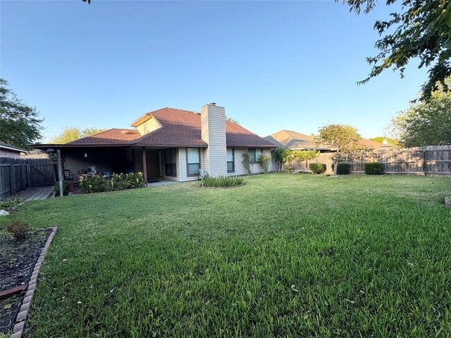 Building Photo - 406 Beverly Ln