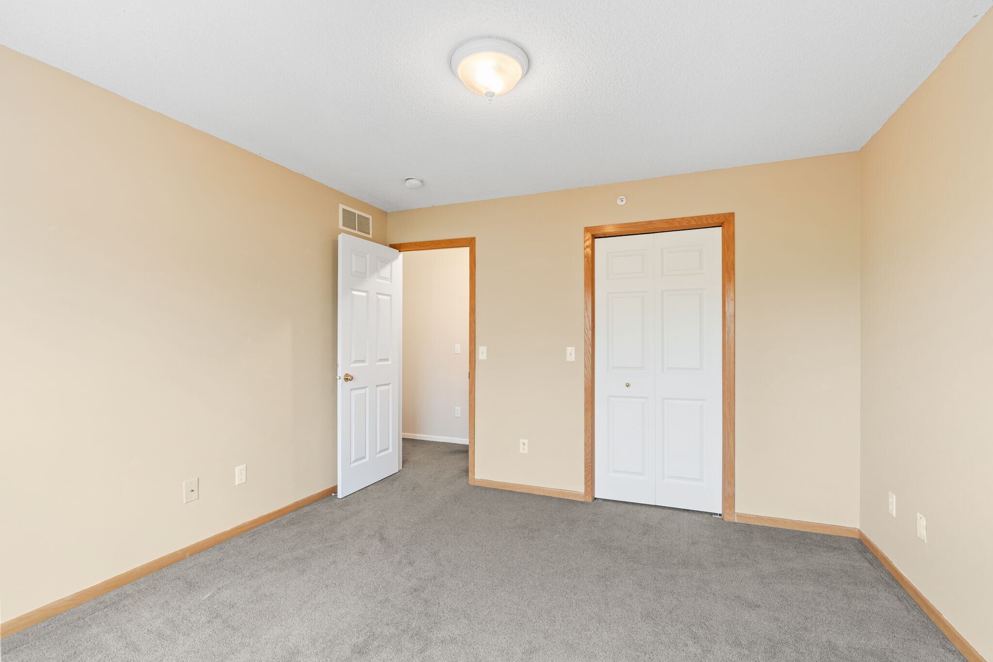 Building Photo - 789 Fairfield Cir
