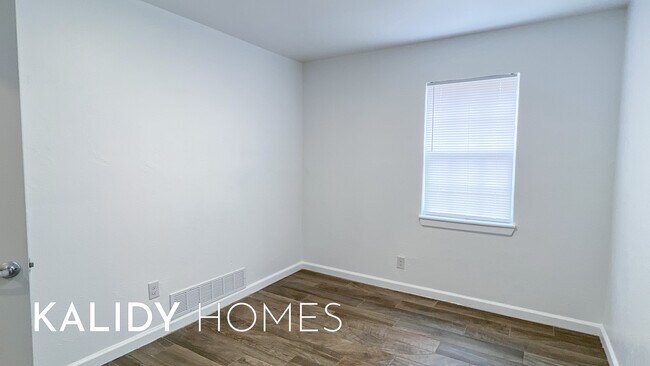Building Photo - 2629 SW 56th St
