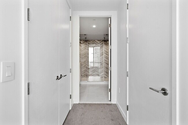 Building Photo - 400 Central Ave