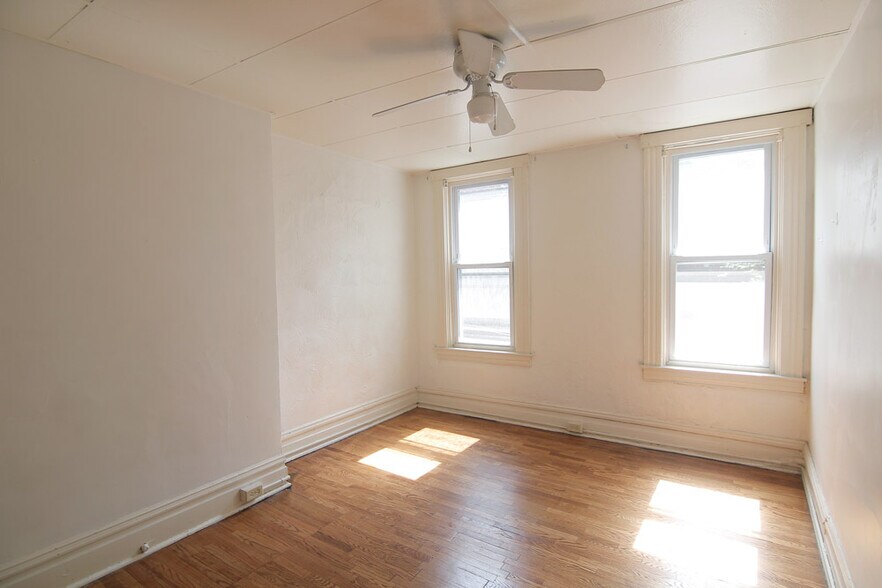 Building Photo - 618 West St