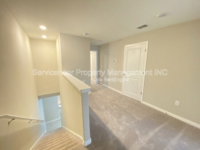 Building Photo - 11852 Dumaine Valley Rd