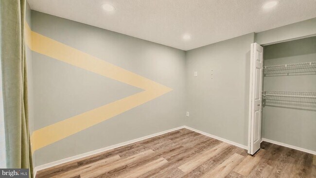 Building Photo - 19105 Willow Spring Dr