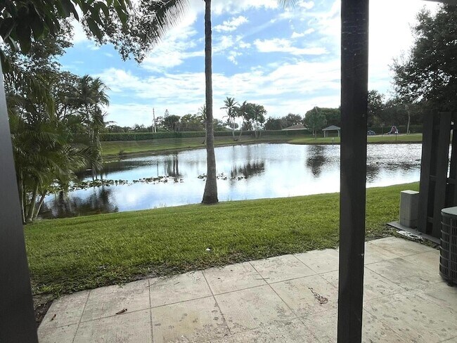 Building Photo - 4105 Inlet Cir