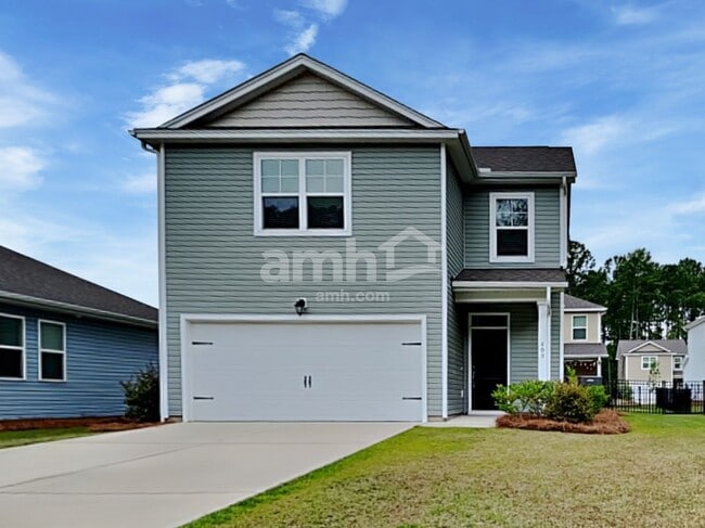 Building Photo - 223 S Live Oak Dr