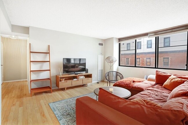 Building Photo - 1245 13th St NW