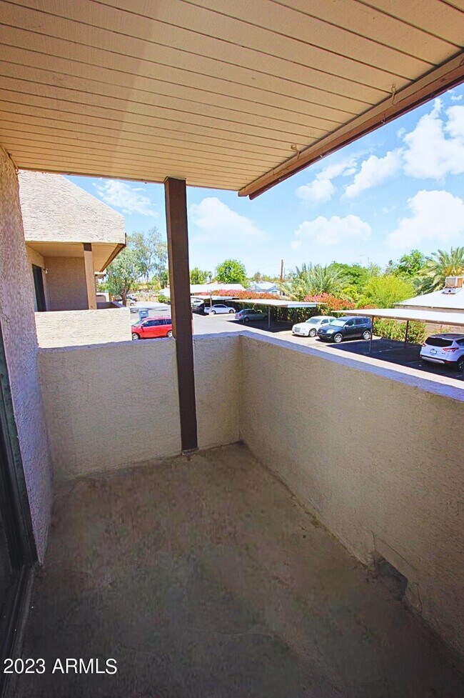 Building Photo - 410 E 9th Ave