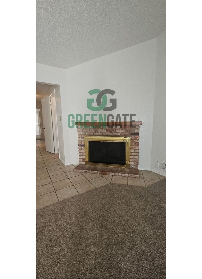 Building Photo - 3 BEDROOM 2 BATH HOME MOVE IN READY IN North MODESTO!