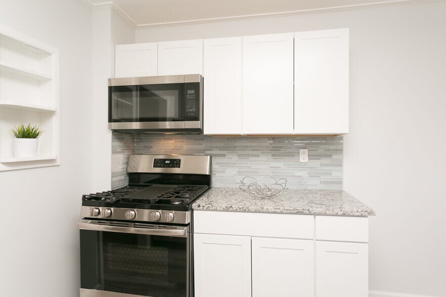 Building Photo - 4898 S Logan St