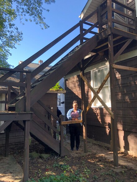 Stairway to 2nd floor - 1012 W Armstrong Ave