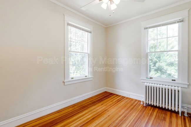 Building Photo - 1404 Wilmington Ave W