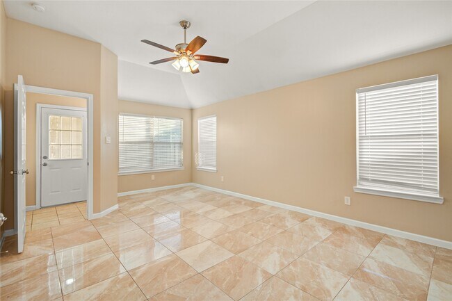 Building Photo - 10506 Pleasant Villas Ln