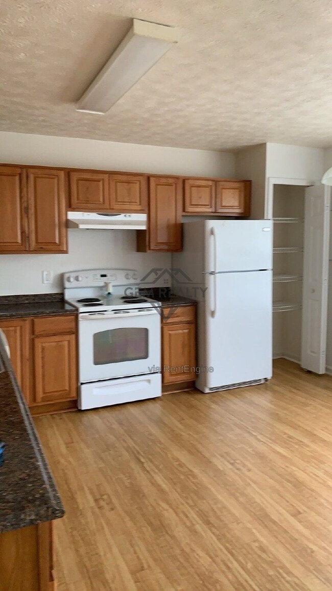Building Photo - 9824 Coventry Creek Dr