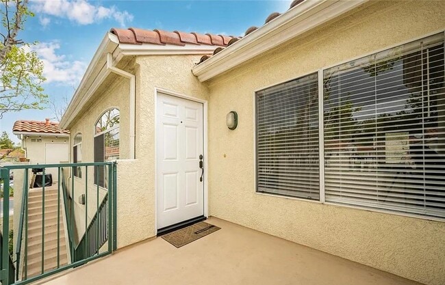 Building Photo - 6 Sandpiper Ln