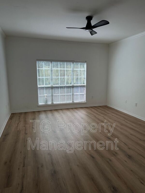 Building Photo - 7800 Point Meadows Dr