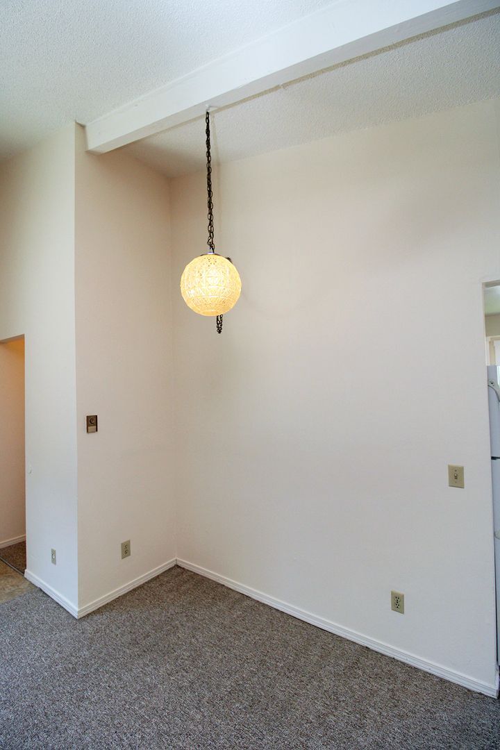 Building Photo - 6214 SE 51st Ave