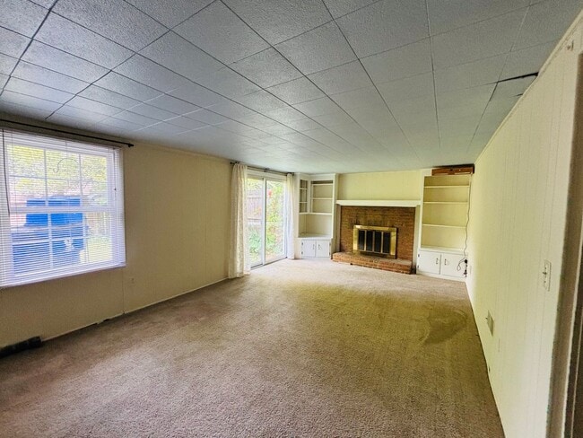 Building Photo - 100 Yorkshire Ct
