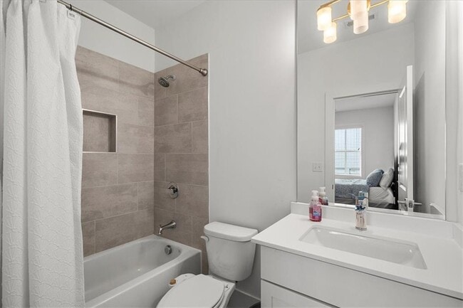 Building Photo - 5862 Westin Rd