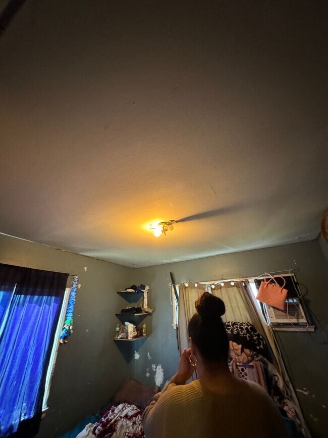 Building Photo - La Habra Duplex