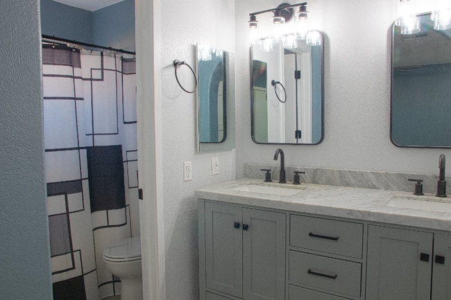 Building Photo - 3940 E Orchid Ln