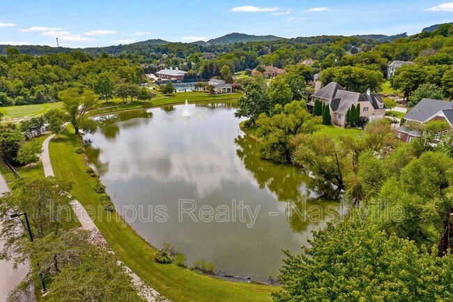 Building Photo - 7 Crooked Stick Ln