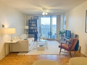 Building Photo - 19 Winchester St