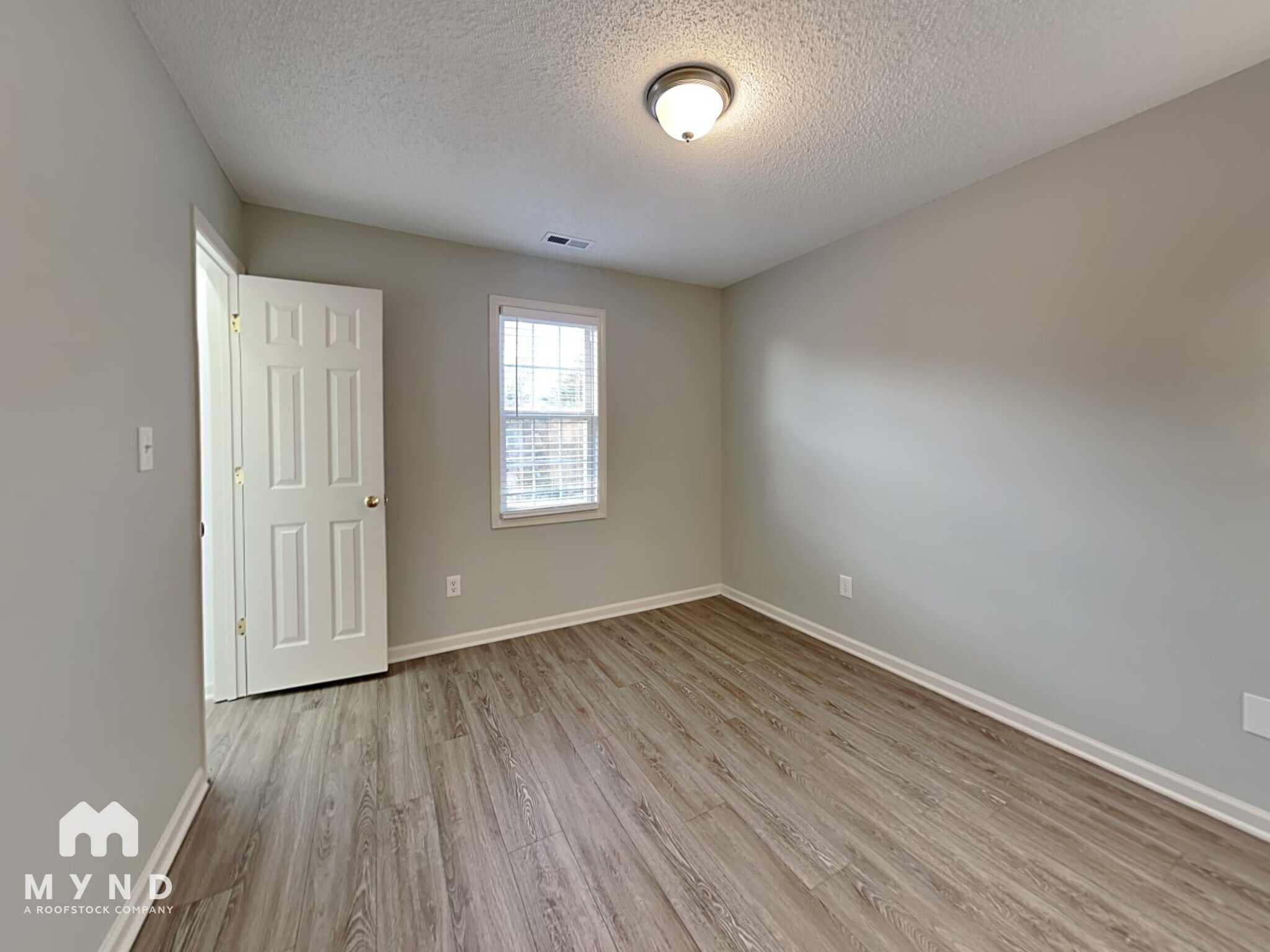 Building Photo - 2024 Julian Ln