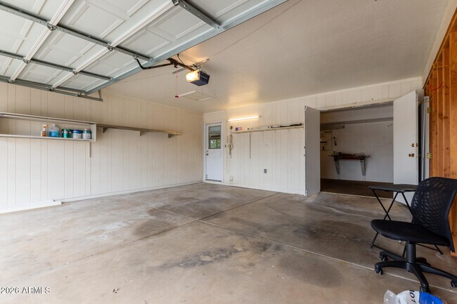 Building Photo - 10431 W Tumblewood Dr