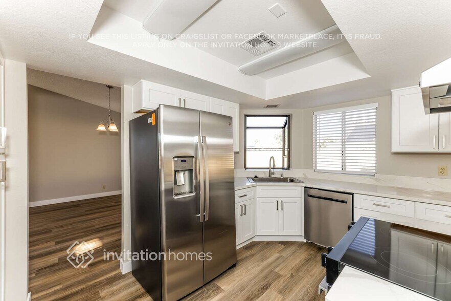 Building Photo - 610 E Eldorado Ln