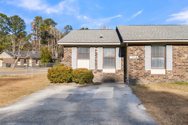 Building Photo - 105 Canvasback Dr