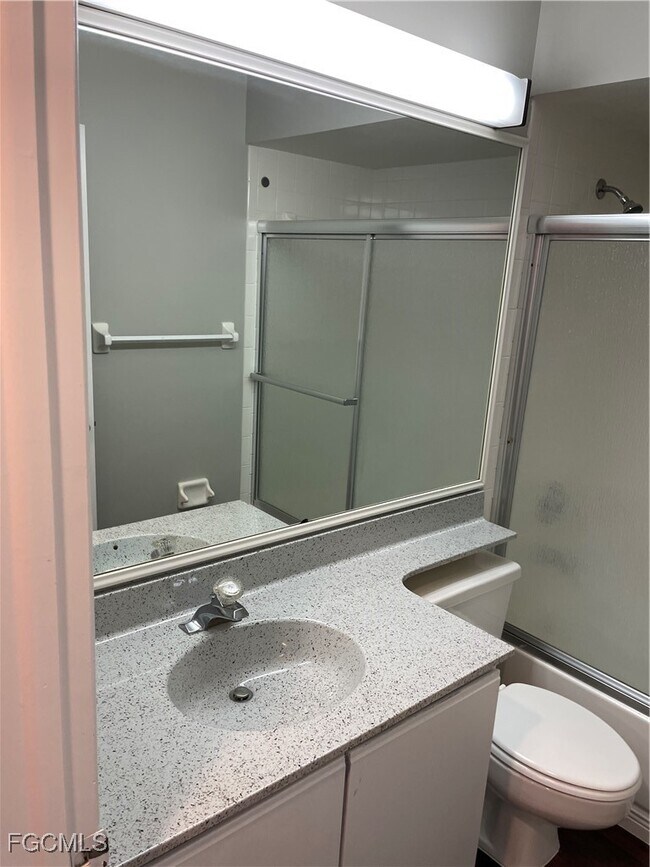 Building Photo - 13331 Greengate Blvd