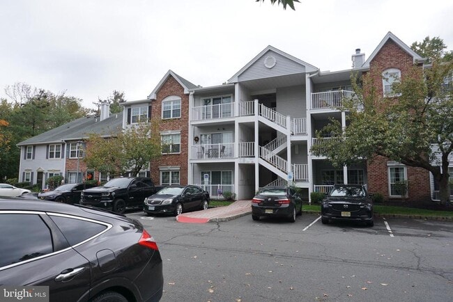 Building Photo - 80 Versailles Ct