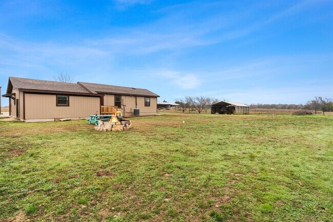 Building Photo - 2610 Co Rd 255