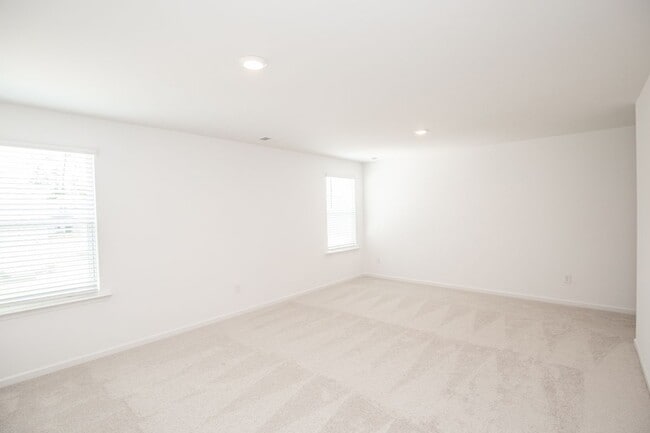 Building Photo - 101 Goshawk St