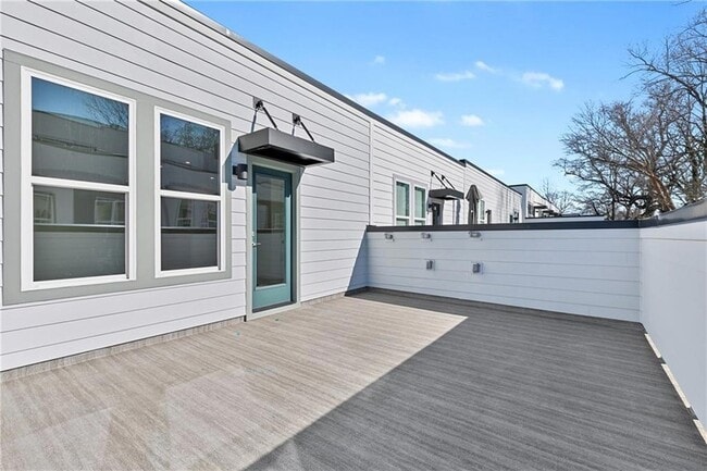 Building Photo - 515 Motivation Cir NW