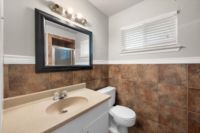 Building Photo - Kennedale Beauty