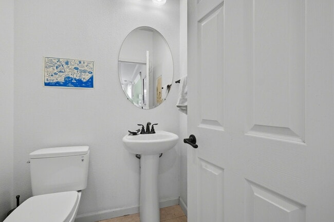 Building Photo - 820 Almar Ave