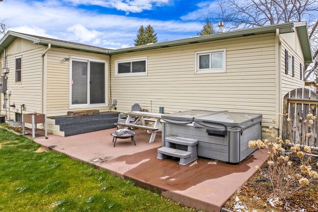 Building Photo - 1004 11th St NW