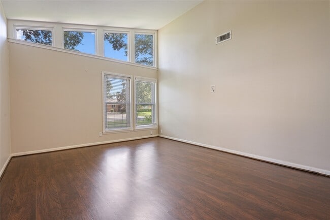 Building Photo - 3808 Avenue O