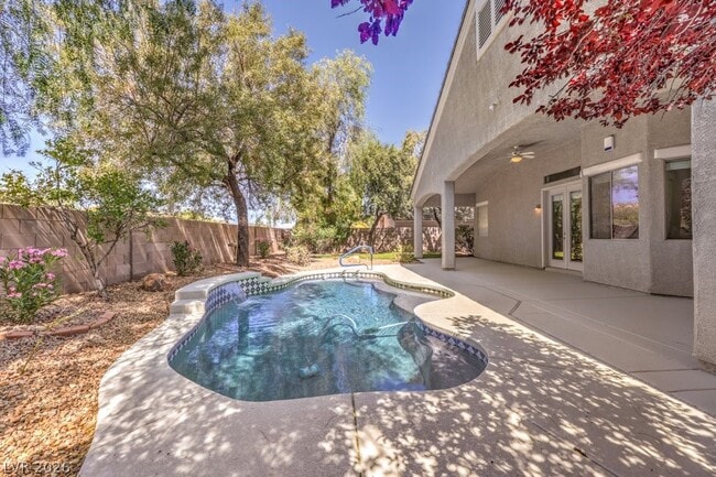 Building Photo - 1393 Romanesca Dr