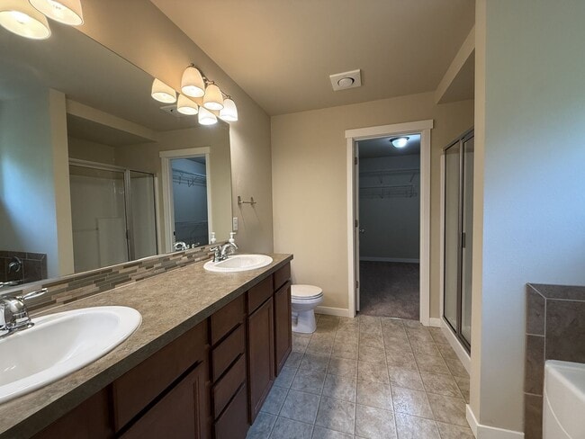 Building Photo - Beautiful 2-Story Monroe Home - Avail 8/20!