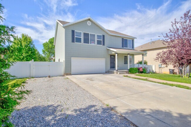Building Photo - 1153 W 400 S