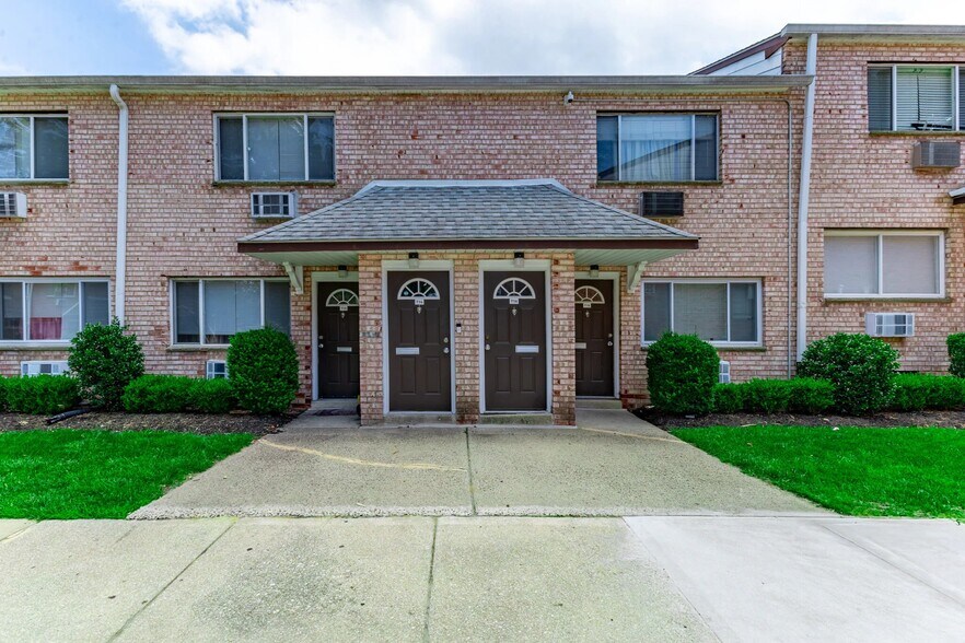 Building Photo - 401 E Gibbsboro Rd