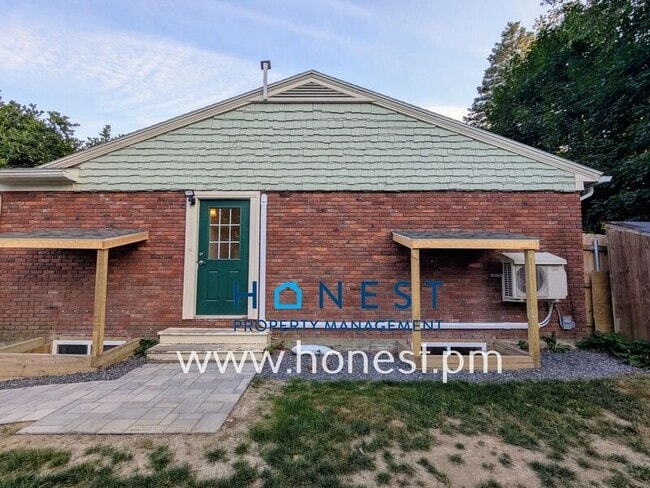 Building Photo - 11 Charland Terrace